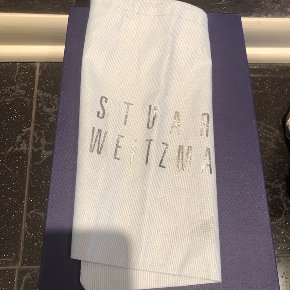 Stuart Weitzman Nudist Gold sandals, size 8.5 - Picture 6 of 8